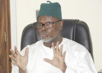 CRISE AU SOMMET DE L’ÉTAT : Alioune Tine joue les sapeurs pompiers