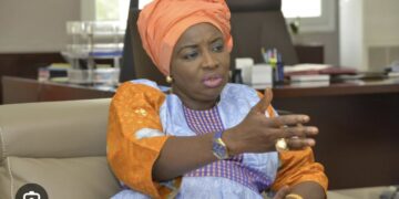 ACCUSATIONS : Mimi Touré contredit Cheikh Bara Ndiaye