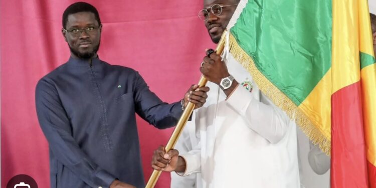 CAN 2025 : Le drapeau National remis aux Lions