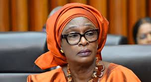 Yassine Fall se croit-elle encore au ministère des Affaires étrangères ?