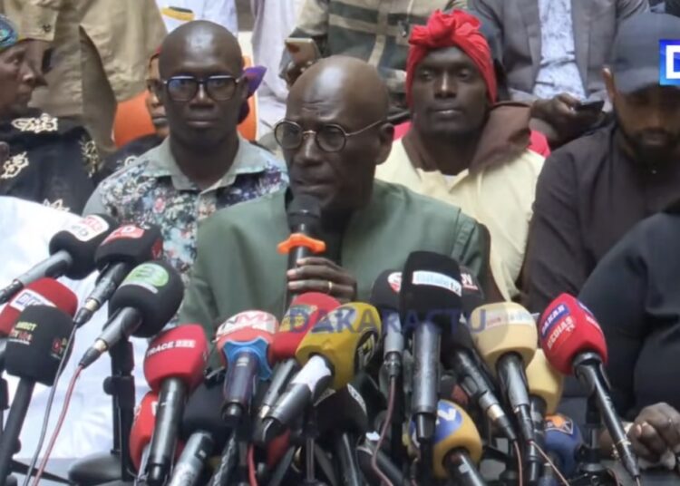 RÉPLIQUE : L’Apr tacle Yassine Fall