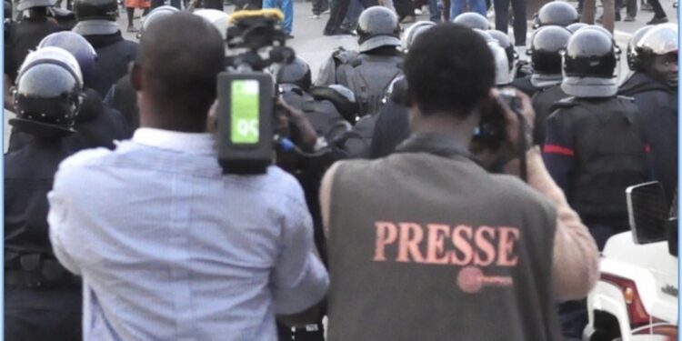 DIFFUSION DE FAUSSES INFORMATIONS : Le Cored monte au front