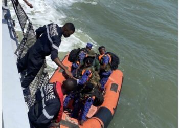 ARMÉE : Trois marins portés disparus